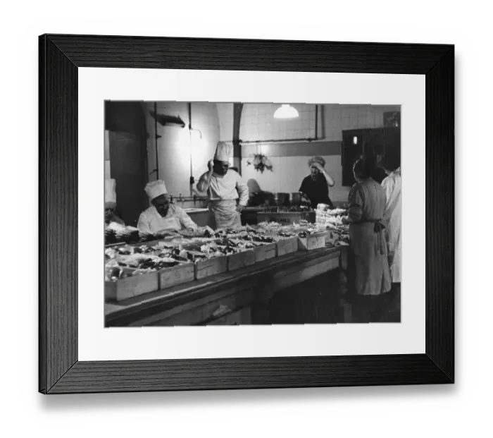 Framed Print : Moments of stress in the kitchen before the start of a state banquet, Mansion House