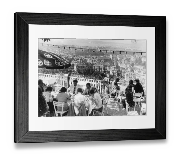 Framed Print : Visitors to a cafe at Carlsbad Framed Print : Visitors to a cafe at Carlsbad