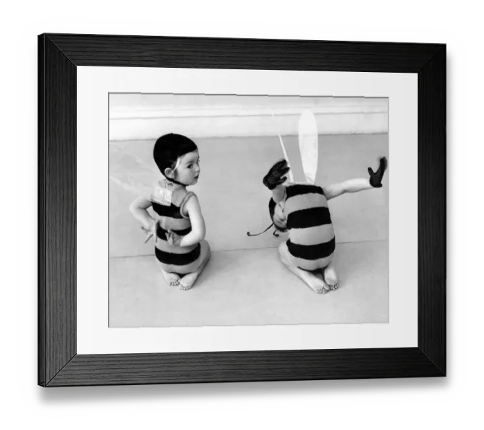 Framed Print : Three hundred boys and girls including two of the Prime Ministers Grandchildren Framed Print : Three hundred boys and girls including two of the Prime Ministers Grandchildren