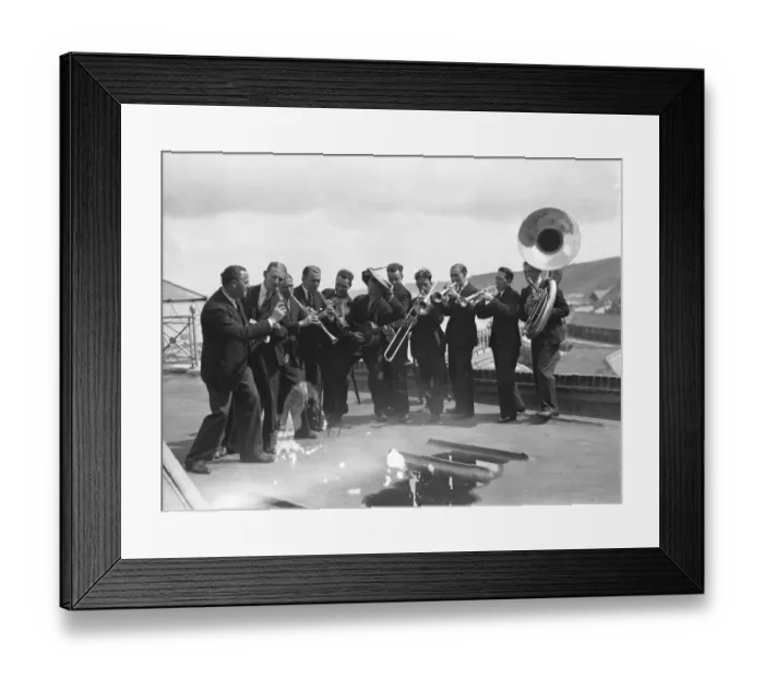 Framed Print : Raymon Newton ( left ) and his band at Scarborough, Yorkshire Framed Print : Raymon Newton ( left ) and his band at Scarborough, Yorkshire