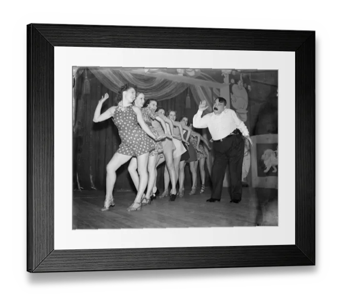 Framed Print : The Big Apple makes it debut with Billy Bennett. The Big Apple, latest dance craze of America Framed Print : The Big Apple makes it debut with Billy Bennett. The Big Apple, latest dance craze of America