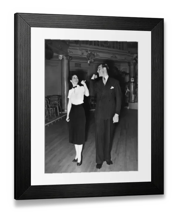 Framed Print : Lambeth Walk - dance The Lambeth Walk is a song from the 1937 musical Me and My Girl Framed Print : Lambeth Walk - dance The Lambeth Walk is a song from the 1937 musical Me and My Girl