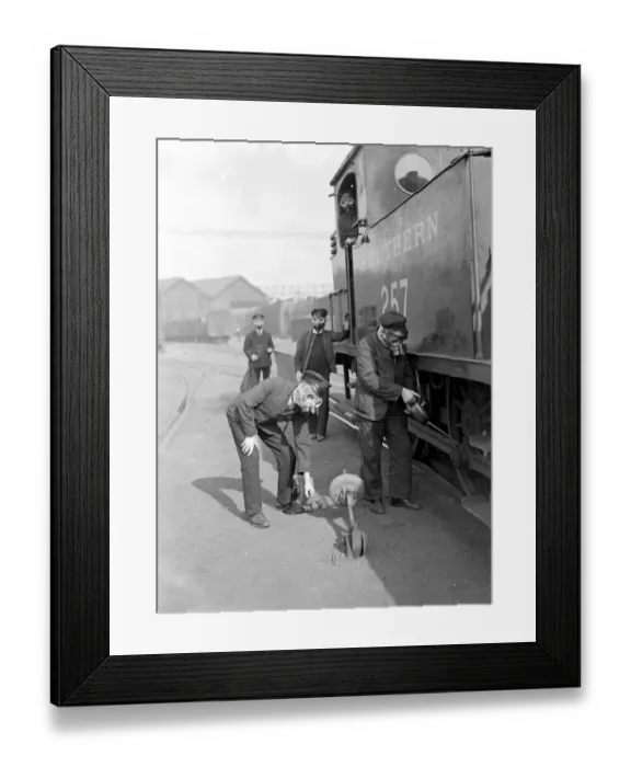 Framed Print : Air Raid precautions. Training for Southern Railway employees, at Vauxhall Framed Print : Air Raid precautions. Training for Southern Railway employees, at Vauxhall