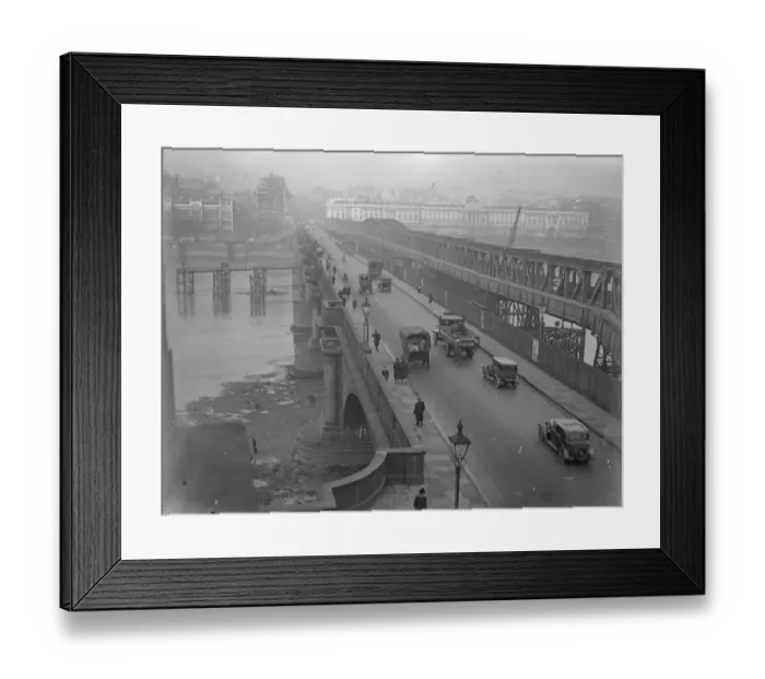 Framed Print : Waterloo Bridge, London. 1932