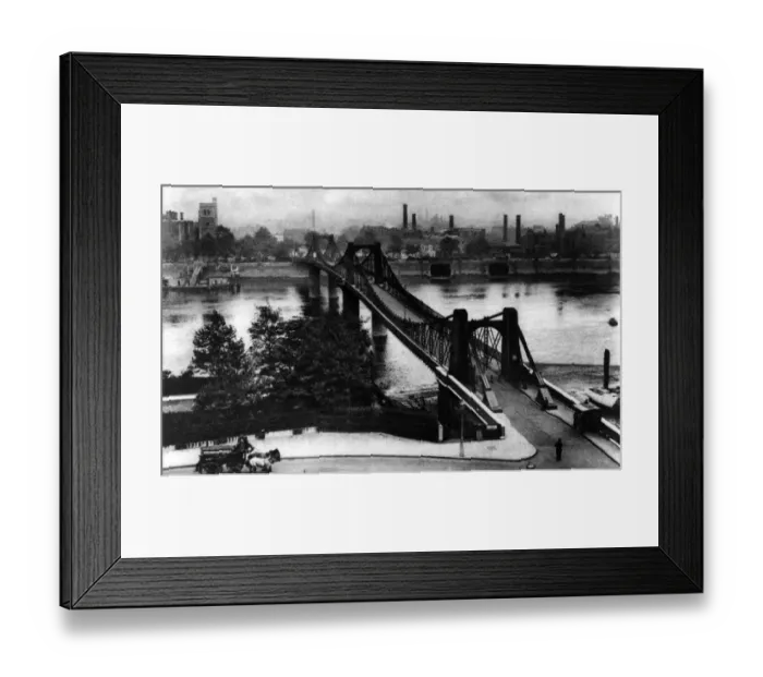 Framed Print : The bridge where the old horse ferry crossed from Westminster to Lambeth Framed Print : The bridge where the old horse ferry crossed from Westminster to Lambeth