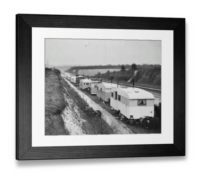 Framed Print : Darenth Gypsies. Evicted - television and all! Though these gypsies were evicted Framed Print : Darenth Gypsies. Evicted - television and all! Though these gypsies were evicted