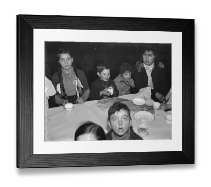 Framed Print : Gypsies childrens party, St Mary Cray. 19 January 1939 Travellers Romany Gypsy Framed Print : Gypsies childrens party, St Mary Cray. 19 January 1939 Travellers Romany Gypsy