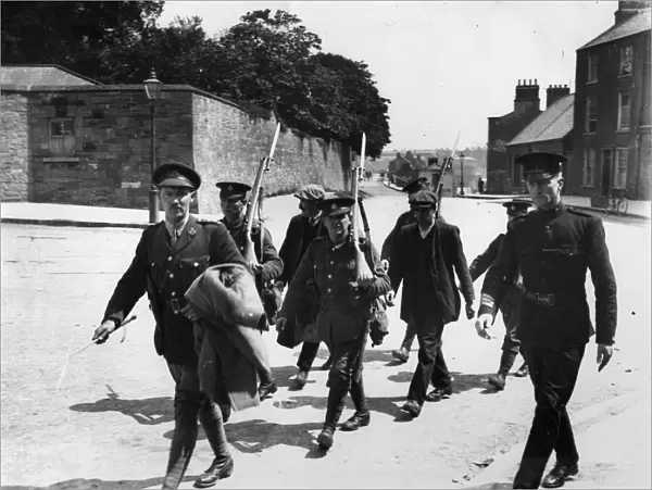 Eniskillin prisoners being brought to Kilmainham Jail - 1916 Dick Donohue and Tom