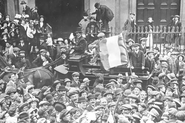 1916 Easter Rebellion in Eire. Prisoners return to Dublin 1917