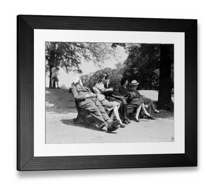 Framed Print : Lovers in Hyde Park - kissing like valentines day May 1947 love couple romance romantic