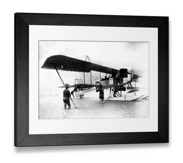 Framed Print : World War One - Aviation A Short Type 827 British two-seat reconnaissance seaplane Framed Print : World War One - Aviation A Short Type 827 British two-seat reconnaissance seaplane