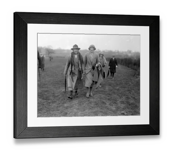 Framed Print : Bar Point to Point Steeplechases at Edenbridge. Lady Camden (right) and Lady Henry Neville. 9 April 1922