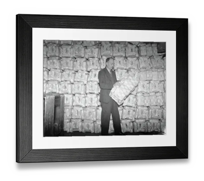 Framed Print : Chip Basket making - Edenbridge. 22 March 1948