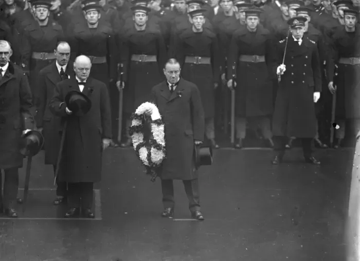 Framed Print : 10th anniversary of the Armistice. A fine general view of the scene round the Cenotaph