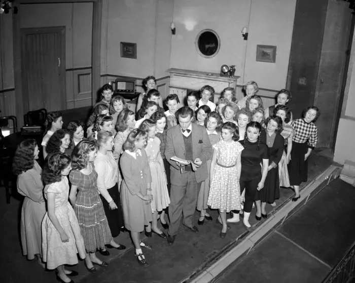 Framed Print : 16-year-old Roberta Woolley from Littlehampton, Sussex recited Wendys part in J