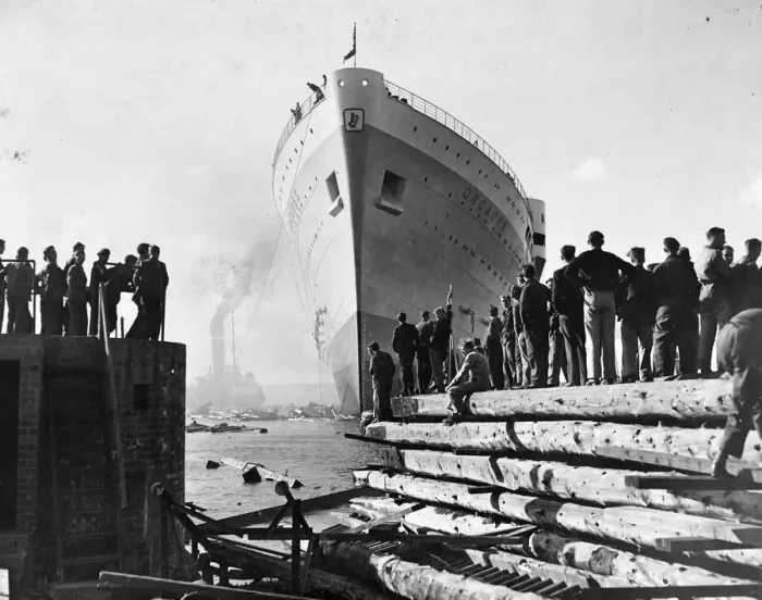 Framed Print : The 31, 000 ton liner Orcades, built for the Orient line by Vickers, Armstrong Ltd