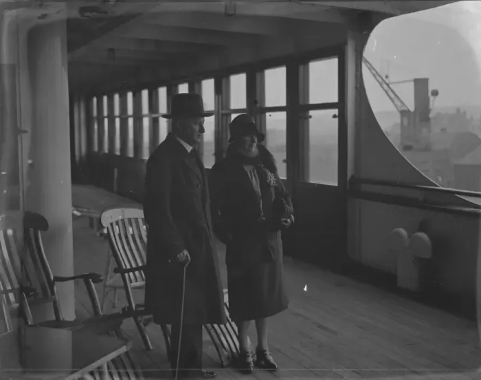 Framed Print : Aboard the SS. Andalucia Star at Tilbury. Colonel Grant Morden, and Mrs Grant