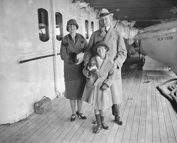 Aboard the SS Leviathan at Southampton Mr and Mrs Flo Ziegfeld ( Miss Billie Burke