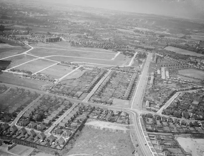 Framed Print : An aerial view of Crayford and Dartford in Kent. 1939 Framed Print : An aerial view of Crayford and Dartford in Kent. 1939