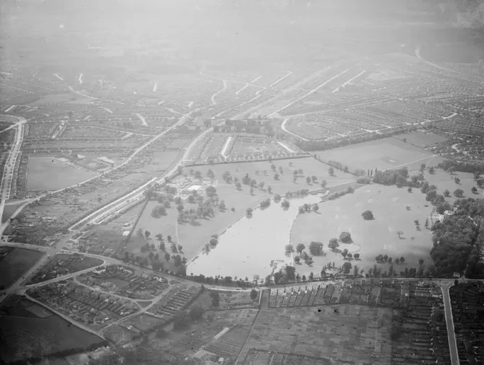Framed Print : An aerial view of Danson Park and Bexleyheath in Kent. 1939 Framed Print : An aerial view of Danson Park and Bexleyheath in Kent. 1939