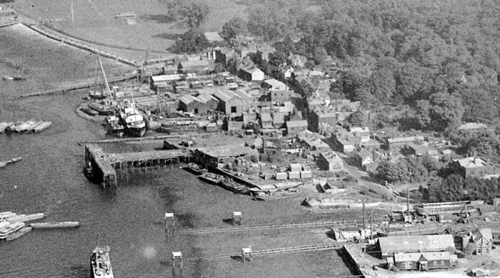 Framed Print : Aerial view of Greenhithe, Kent. 1st September 1947