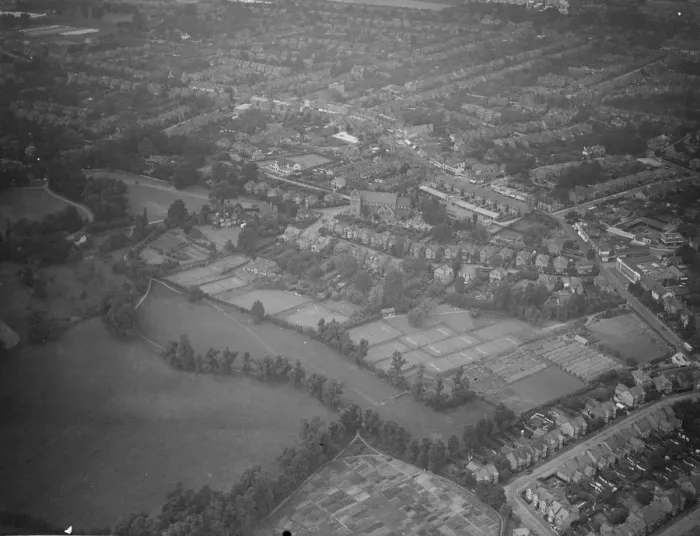 Framed Print : An aerial view of Sidcup, Kent. 1939 Framed Print : An aerial view of Sidcup, Kent. 1939