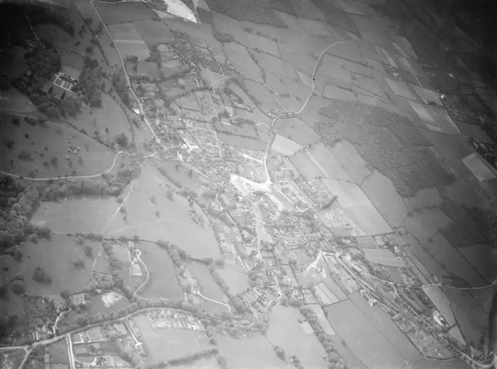 Framed Print : An aerial view of Westerham, Kent. 1938 Framed Print : An aerial view of Westerham, Kent. 1938