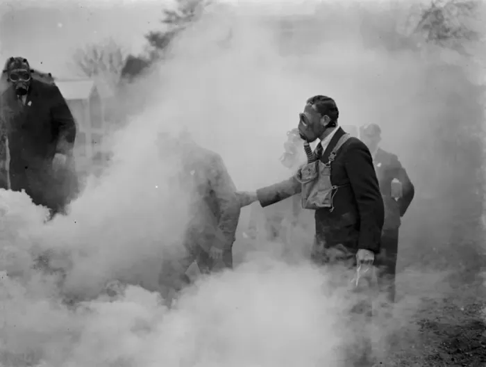 Framed Print : An Air Raid Precautions demonstration in Dartford, Kent. Gasmask testing