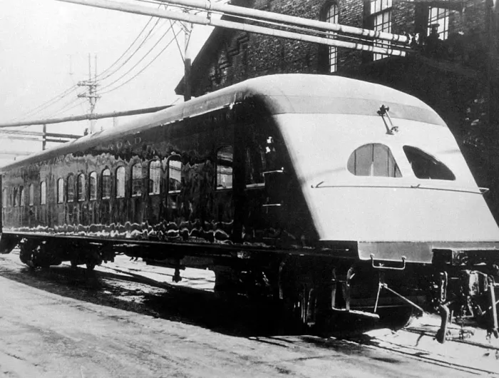 Framed Print : All projections have been removed from the sides of the new streamlined passenger Framed Print : All projections have been removed from the sides of the new streamlined passenger