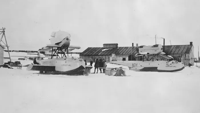 Framed Print : Amundsen Ellsworth Polar Flight Roald Amundsen will shortly arrive at Spitzbergen Framed Print : Amundsen Ellsworth Polar Flight Roald Amundsen will shortly arrive at Spitzbergen