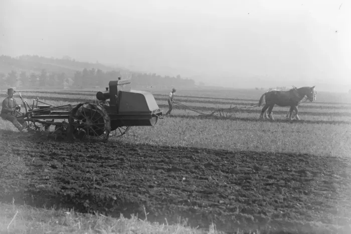 Framed Print : Ancient and modern, horse and motor ploughs at Henley Show. There were numerous Framed Print : Ancient and modern, horse and motor ploughs at Henley Show. There were numerous
