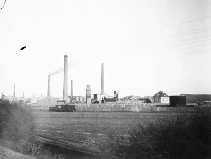 Framed Print : The Anglo Galaican Oil Refinery at Barowslav, Galicia. The biggest refinery in Poland Framed Print : The Anglo Galaican Oil Refinery at Barowslav, Galicia. The biggest refinery in Poland