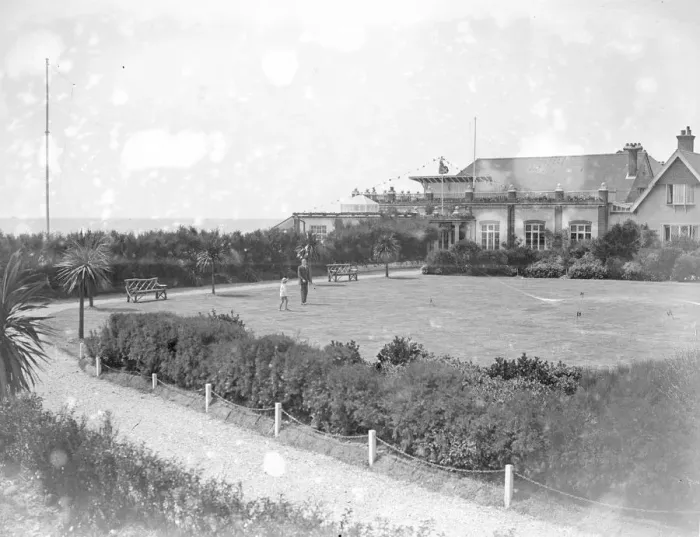 Framed Print : Angmering sports club in Sussex. 7th August 1923 Framed Print : Angmering sports club in Sussex. 7th August 1923