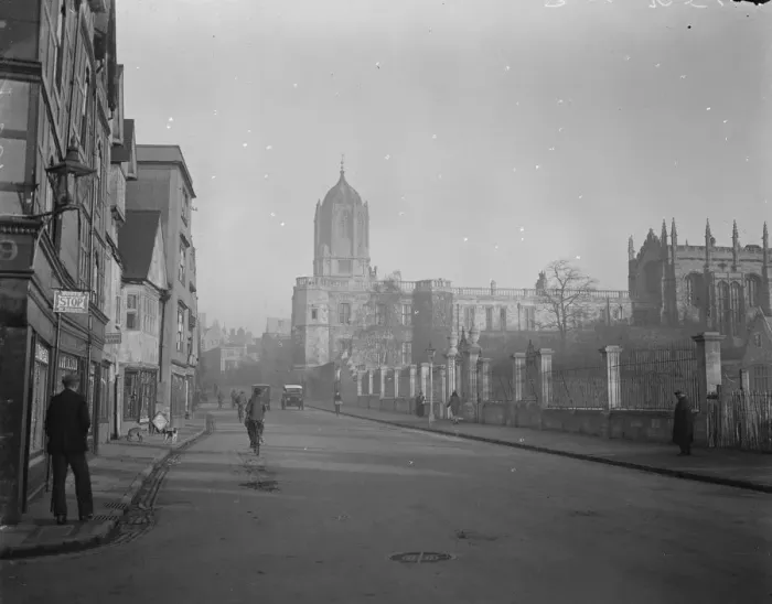 Framed Print : Architectural changes at Oxford. Christ Church College, Oxford. 14 November 1928