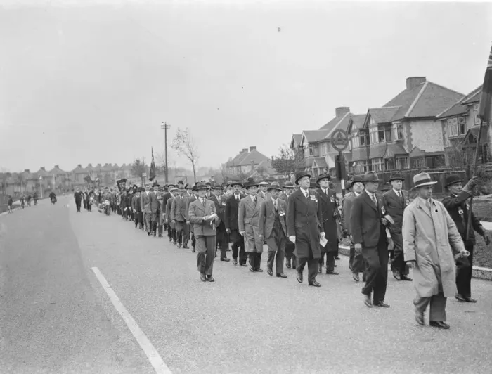 Framed Print : Armistice Memorial Service in Orpington, Kent. The British Legion marching through
