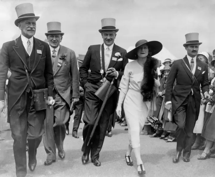 Framed Print : Ascot. Mr and Mrs John Dewar. 1934 Framed Print : Ascot. Mr and Mrs John Dewar. 1934
