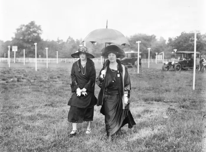 Framed Print : Ascot Mrs Baldwin and her daughter 17 June 1924 Framed Print : Ascot Mrs Baldwin and her daughter 17 June 1924