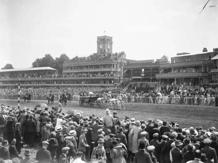 Framed Print : Ascot The Royal procession driving along the course 16 June 1925 Framed Print : Ascot The Royal procession driving along the course 16 June 1925