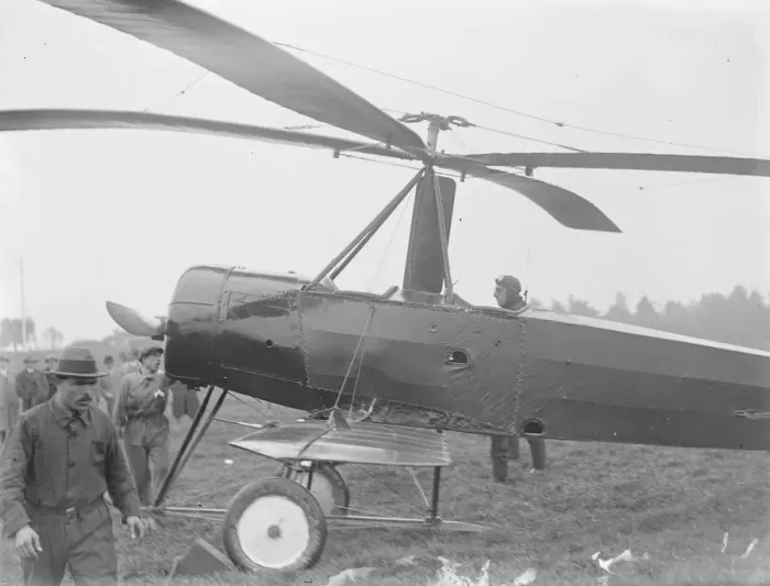 Framed Print : The autogiro demonstrated at Farnborough. The machine ready for flight. 19 October Framed Print : The autogiro demonstrated at Farnborough. The machine ready for flight. 19 October