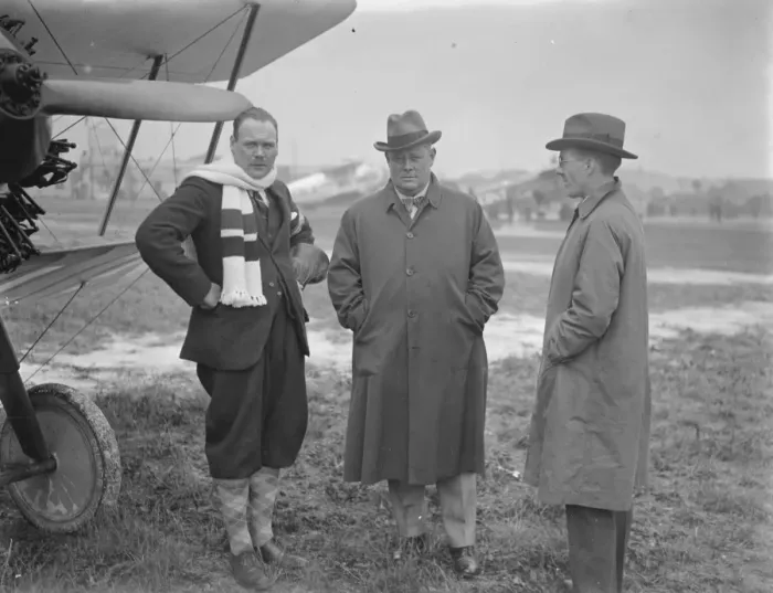 Framed Print : Aviator Captain J L N B Baggs ( on left ) and Sir Eric Geddes ( centre ) Framed Print : Aviator Captain J L N B Baggs ( on left ) and Sir Eric Geddes ( centre )