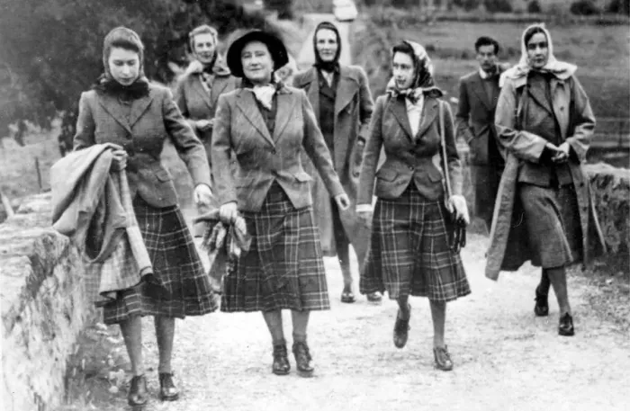 Framed Print : Balmoral, Scotland: A mother and her two daughters all wearing tweed jacket and kilted Framed Print : Balmoral, Scotland: A mother and her two daughters all wearing tweed jacket and kilted
