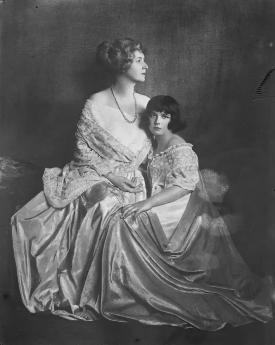 Framed Print : The Baroness Lucy Morpurgo, with her daughter. Fashion leader who makes and designs