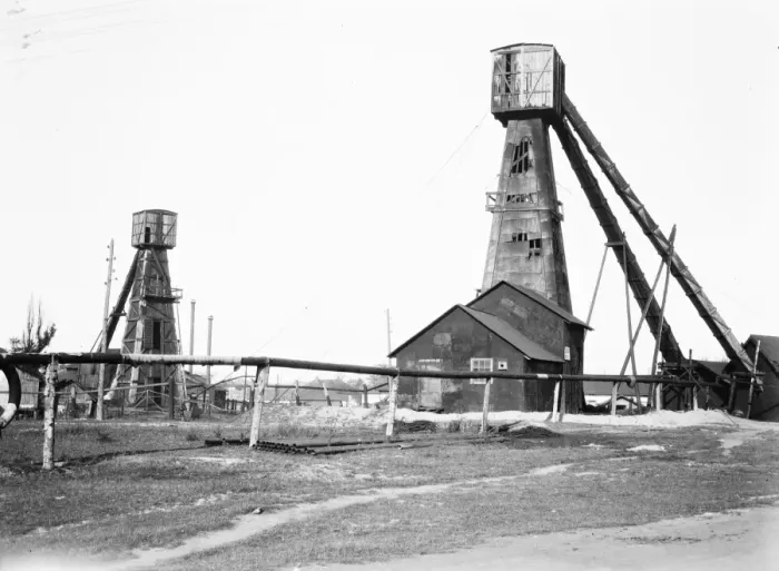 Framed Print : Barowslav, Galicia. The great oil wells at Barowslav. 24 October 1921 Framed Print : Barowslav, Galicia. The great oil wells at Barowslav. 24 October 1921
