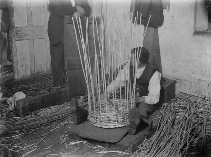 Framed Print : Basket making, Swanley. 1935 Framed Print : Basket making, Swanley. 1935