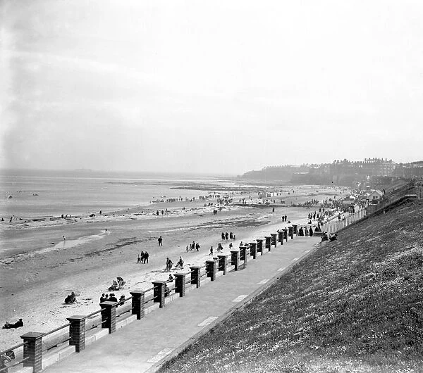 The beach and promenade at Whitley Bay, Northumberland. 1928
