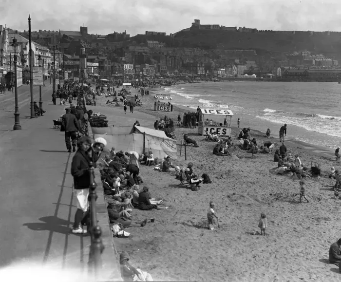 Framed Print : The beach at Scarborough, Yorkshire. 24 June 1931 Framed Print : The beach at Scarborough, Yorkshire. 24 June 1931