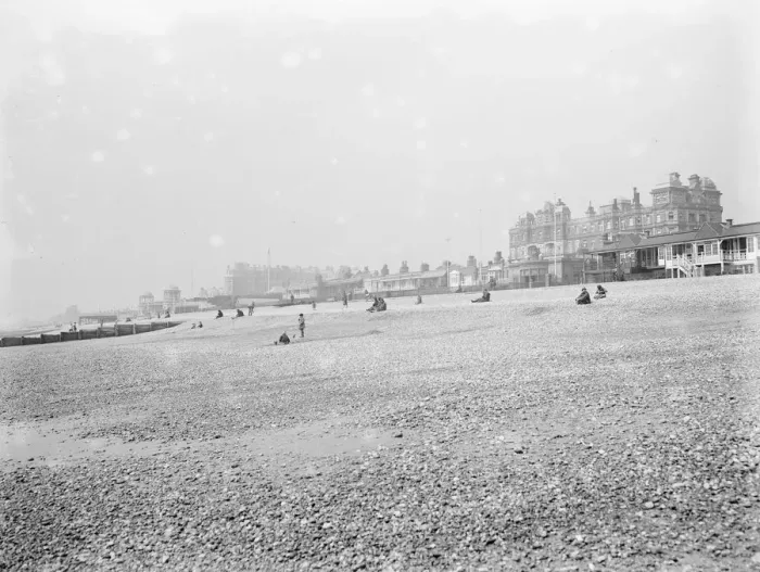 Framed Print : Bexhill-on-Sea, East Sussex 1925 Framed Print : Bexhill-on-Sea, East Sussex 1925