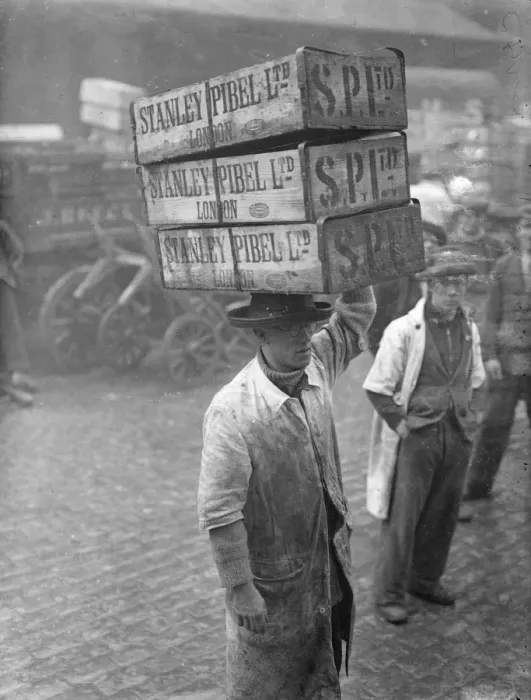Framed Print : Billingsgate Fish Market is already working at top pressure to deal with the terrific Framed Print : Billingsgate Fish Market is already working at top pressure to deal with the terrific