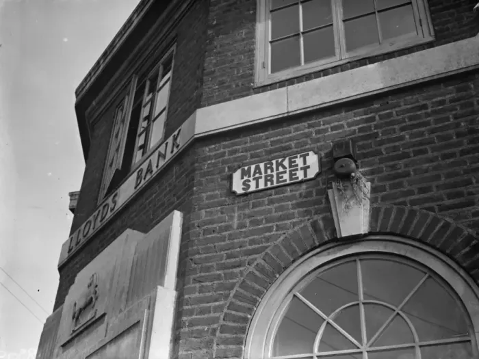 Framed Print : A birds nest in an alarm bell in Dartford, Kent 1938 Framed Print : A birds nest in an alarm bell in Dartford, Kent 1938