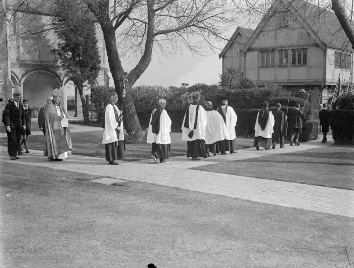 Framed Print : Bishop of London visits heritage craft schools at Chailey, receives gifts. the Bishop of London Framed Print : Bishop of London visits heritage craft schools at Chailey, receives gifts. the Bishop of London